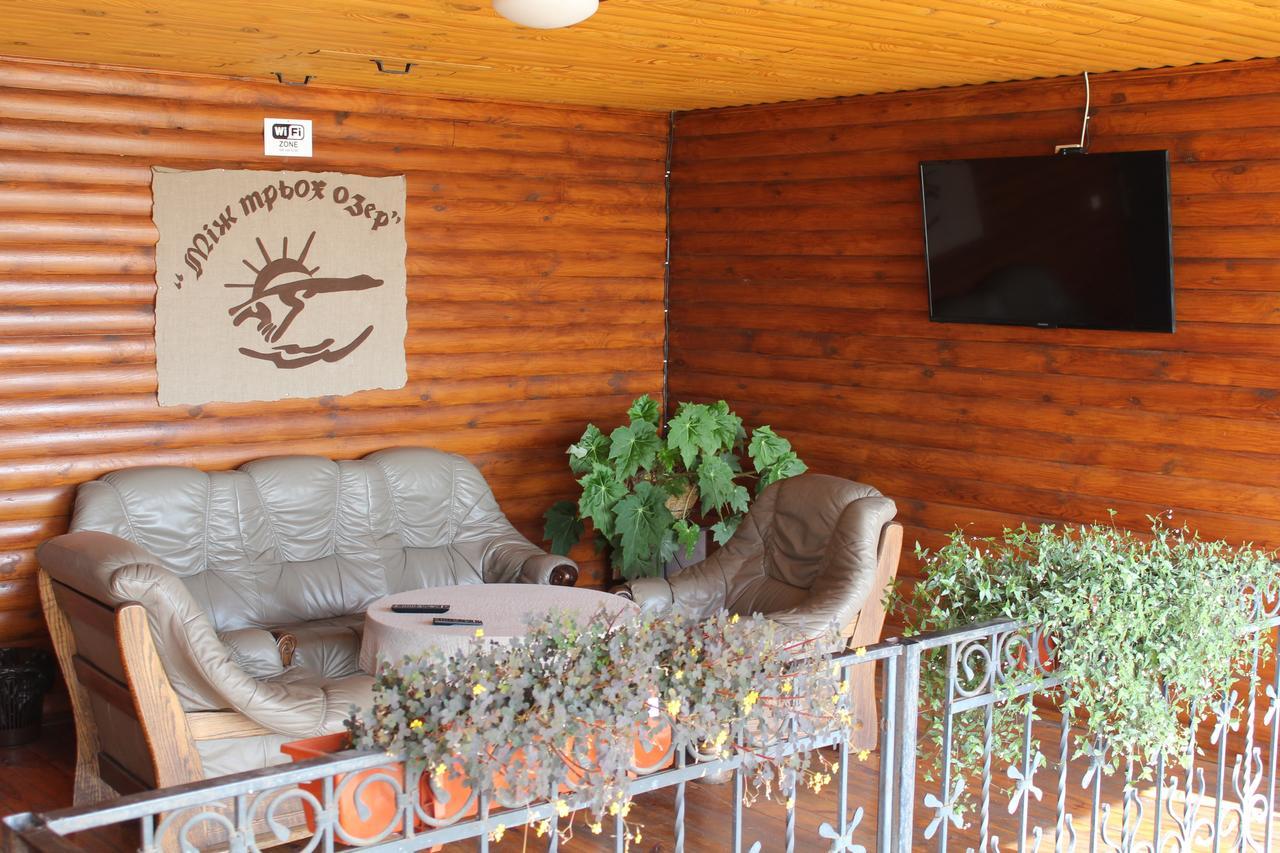 Hotel-Complex Mizh Triokh Ozer Svityaz' Exterior foto